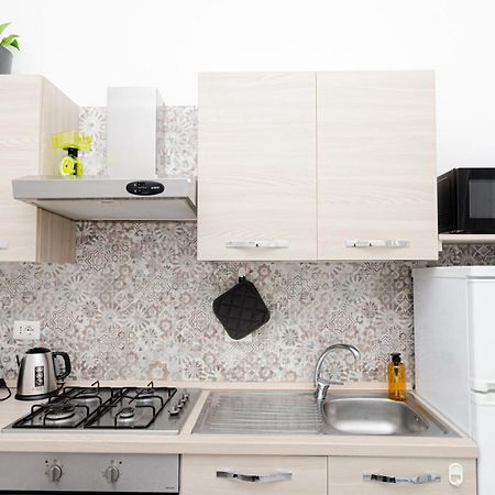 Vivimihome - Crespi House A 3 Minuti Dalla Metro Milano Esterno foto